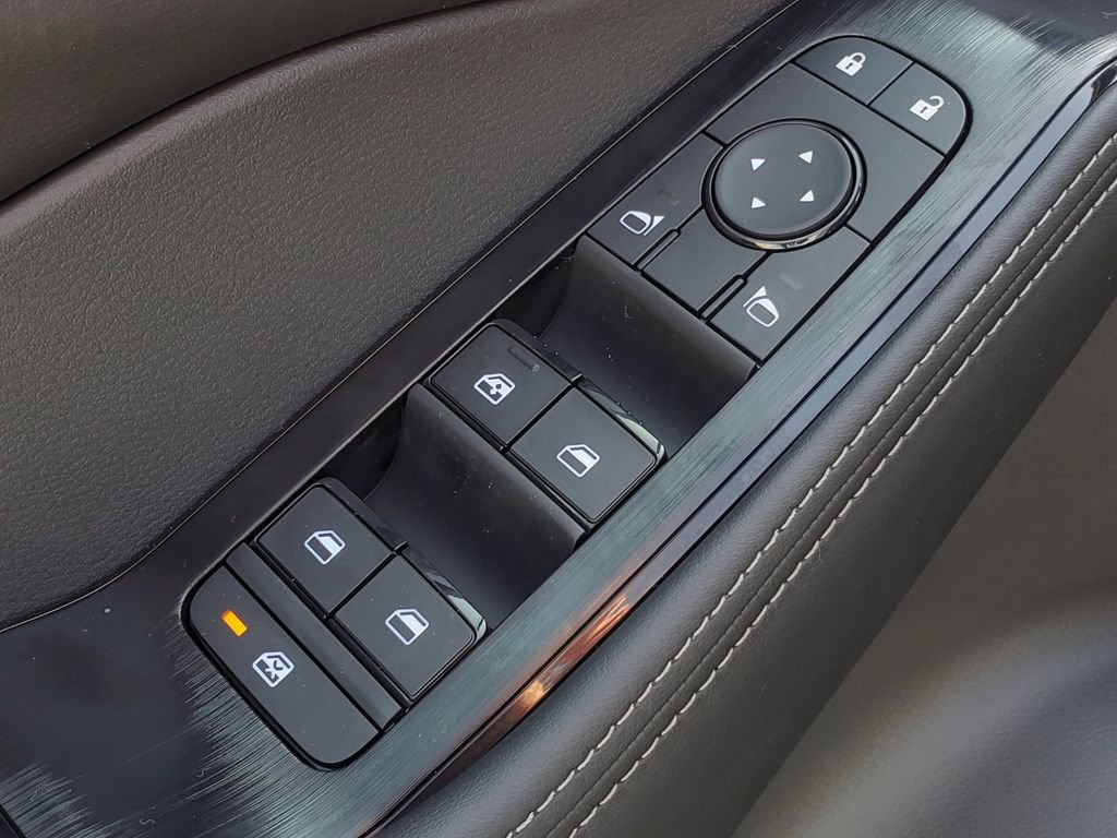 New 2026 Nissan Rogue SV image 10