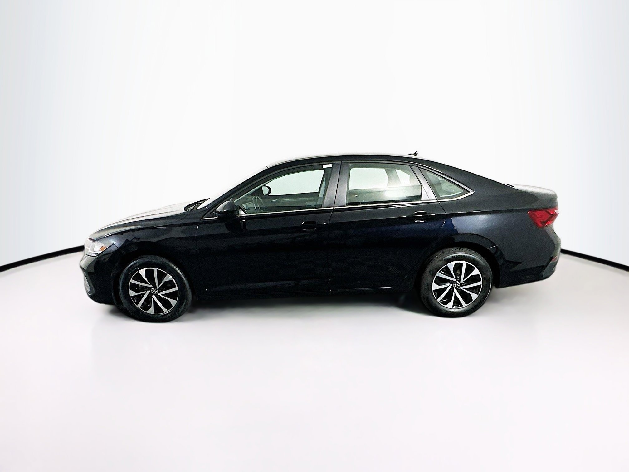 Used 2024 Volkswagen Jetta S image 4