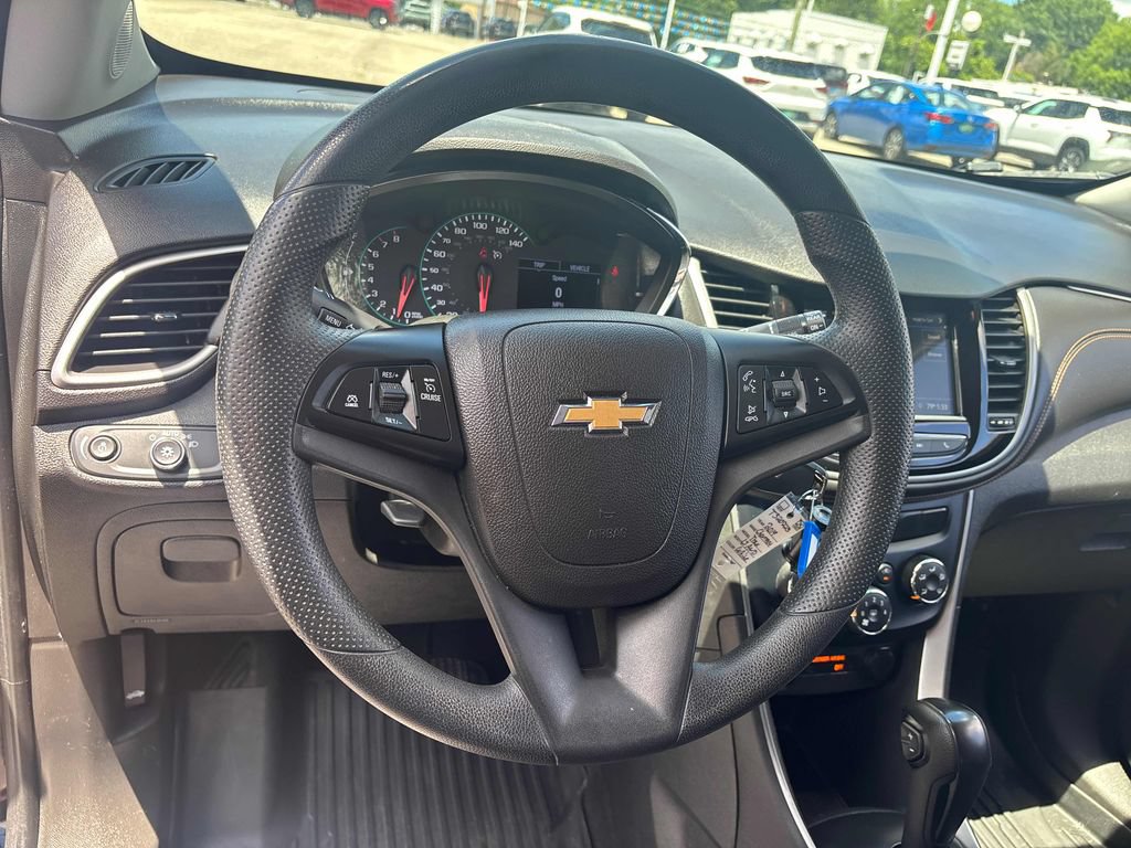 Used 2019 Chevrolet Trax LS w/ Tint and Cruise Package AWD/4WD image 13
