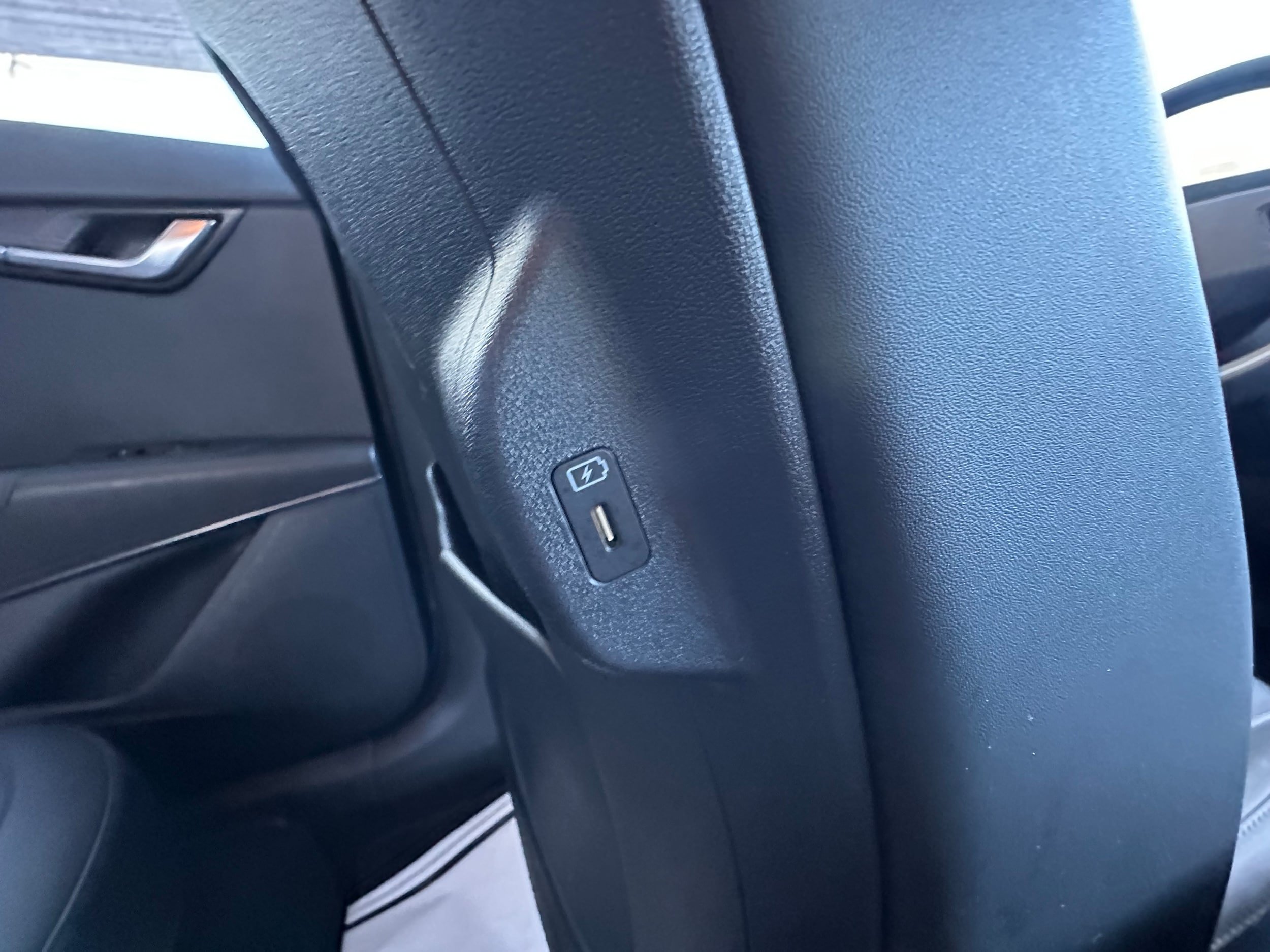 Used 2023 Kia Niro EX w/ EX Cold Weather Package FWD image 15