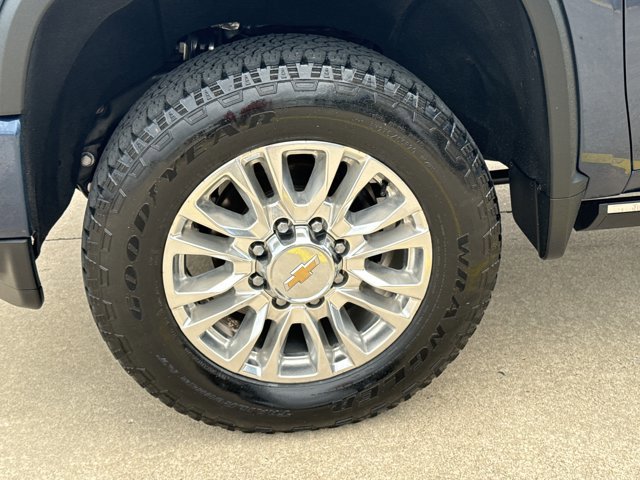 Used 2021 Chevrolet Silverado 2500 High Country AWD/4WD image 17