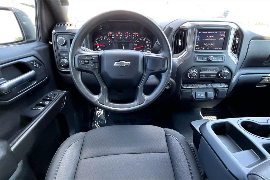 Used 2026 Chevrolet Silverado 1500 Custom Trail Boss w/ LPO, Dark Essentials Package AWD/4WD image 11