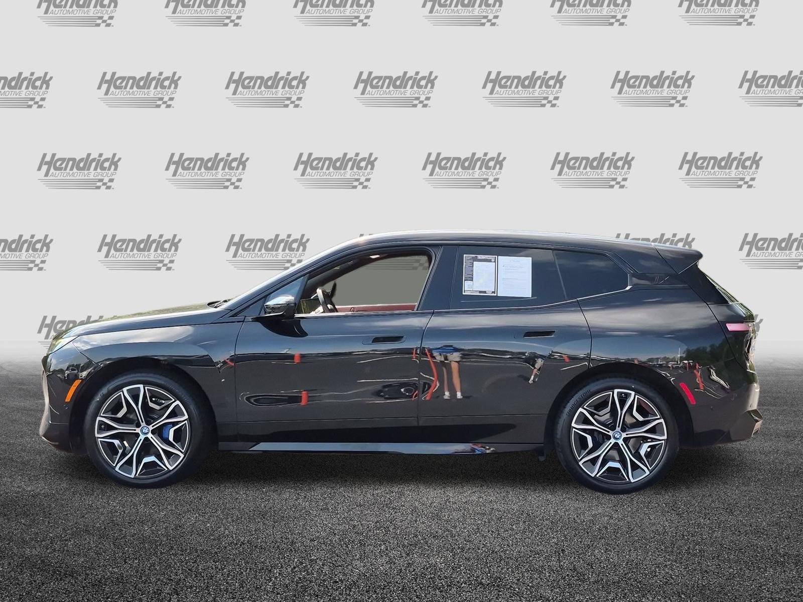 Certified 2024 BMW iX xDrive50 w/ Premium Package AWD/4WD image 7