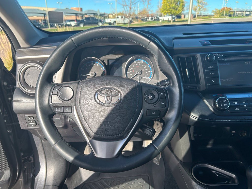 Used 2018 Toyota RAV4 XLE AWD/4WD image 13