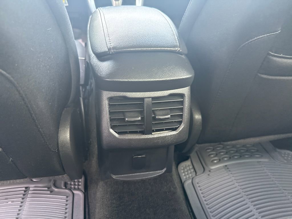 Used 2016 Ford Fusion SE image 28