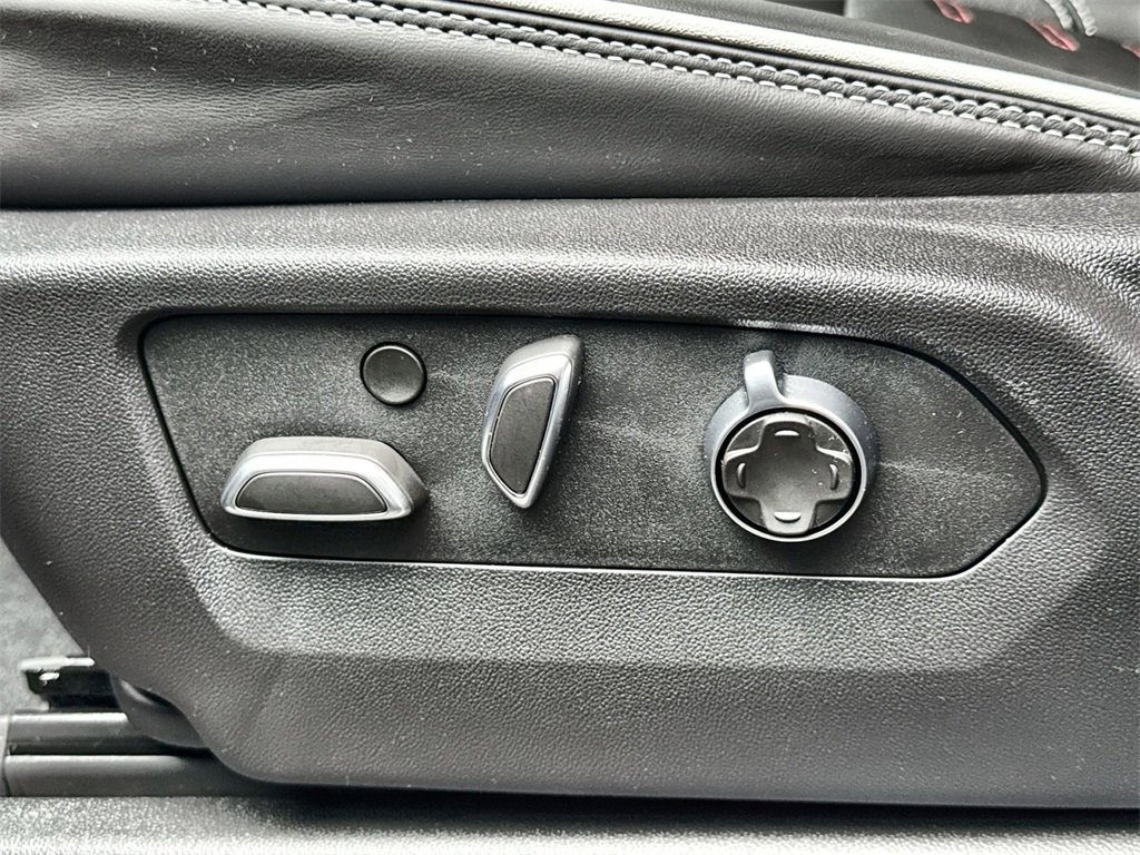 New 2025 GMC Yukon XL AT4 Ultimate image 13