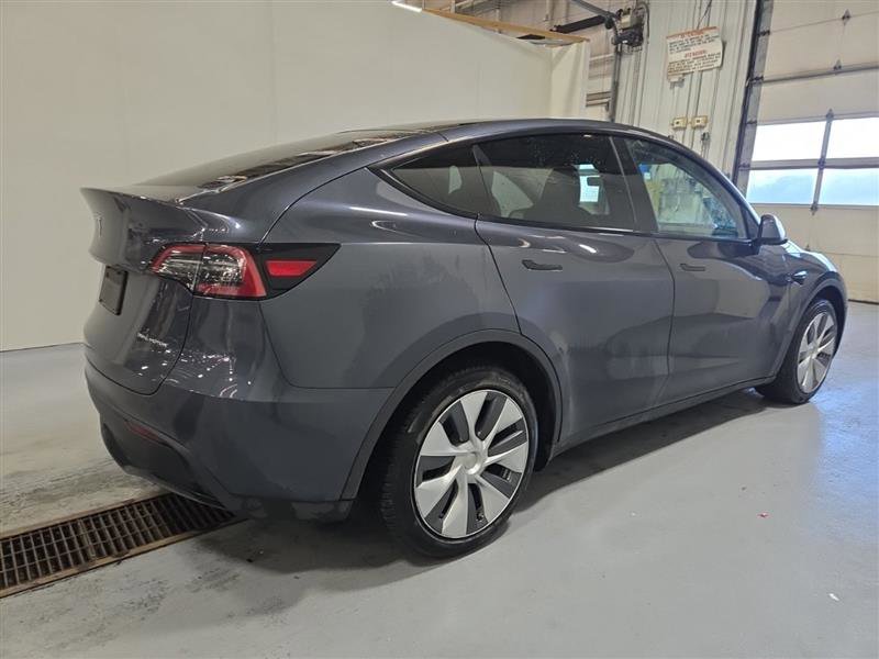 Used 2023 Tesla Model Y Long Range image 6
