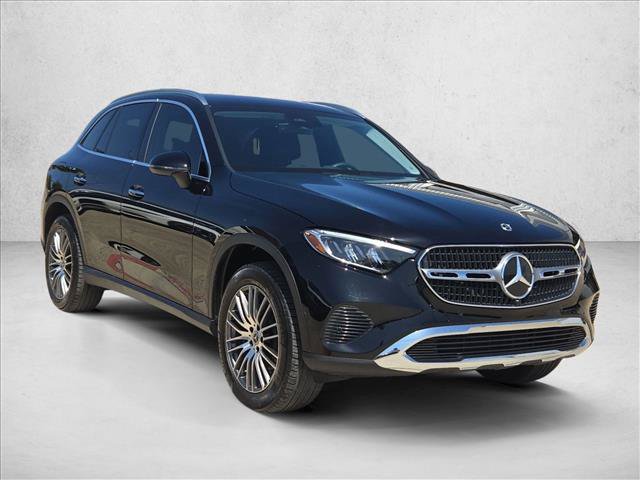 Used 2024 Mercedes-Benz GLC 300 image 3