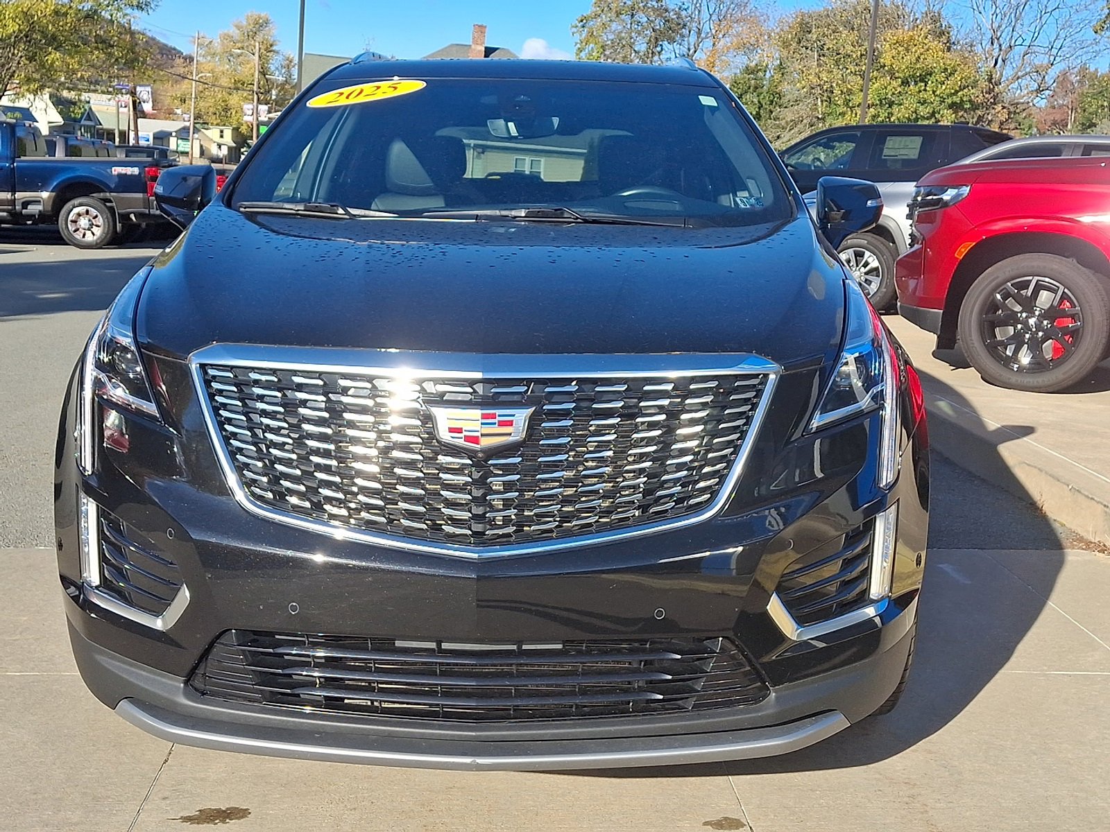 Used 2025 Cadillac XT5 Premium Luxury w/ Technology Package image 2