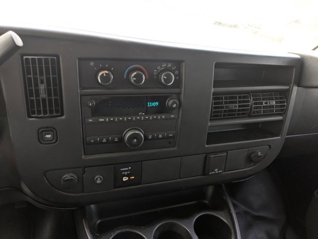 Used 2017 Chevrolet Express 2500 RWD image 9