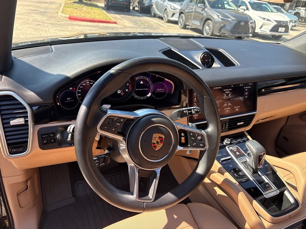 Used 2021 Porsche Cayenne AWD/4WD image 13