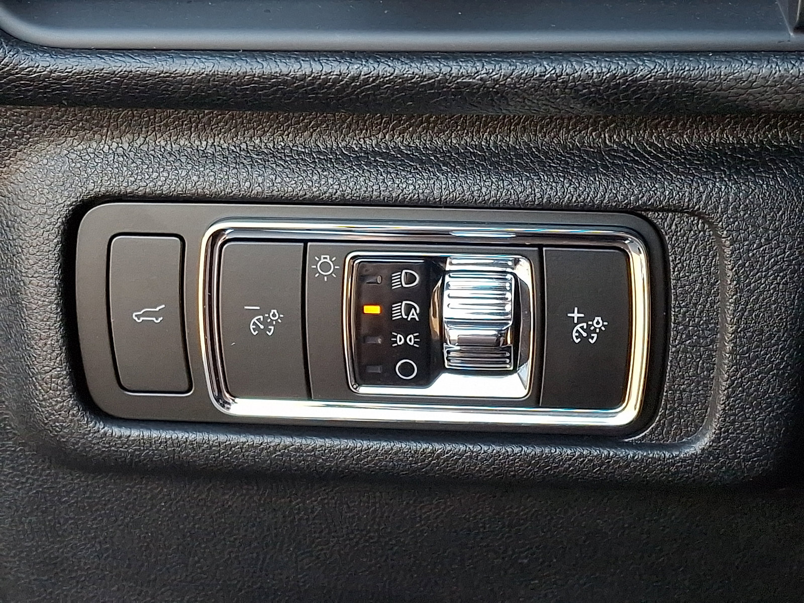 Certified 2024 Lincoln Corsair AWD image 24
