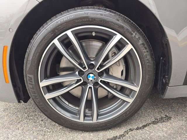 Used 2021 BMW 750i xDrive w/ M Sport Package image 30