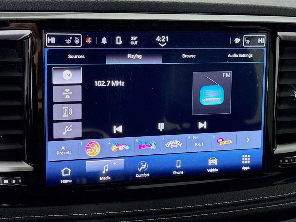 Used 2025 Chrysler Pacifica Select FWD image 7