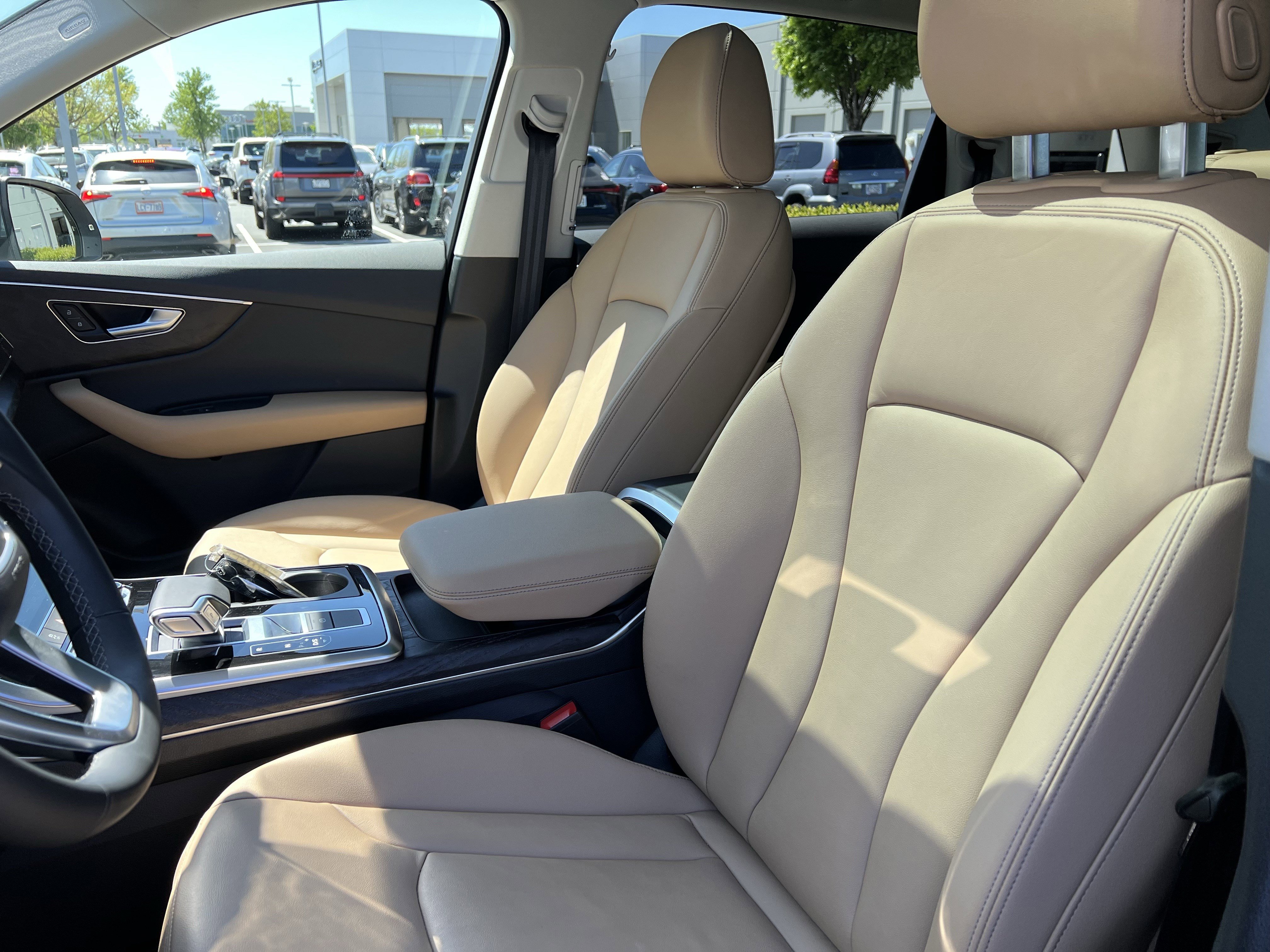 Used 2025 Audi Q7 3.0T Premium w/ Convenience Package image 16