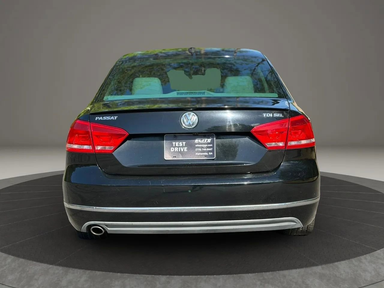 Used 2014 Volkswagen Passat TDI SEL Premium FWD image 5