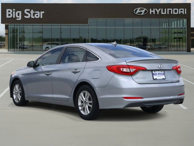 Used 2017 Hyundai Sonata SE image 3