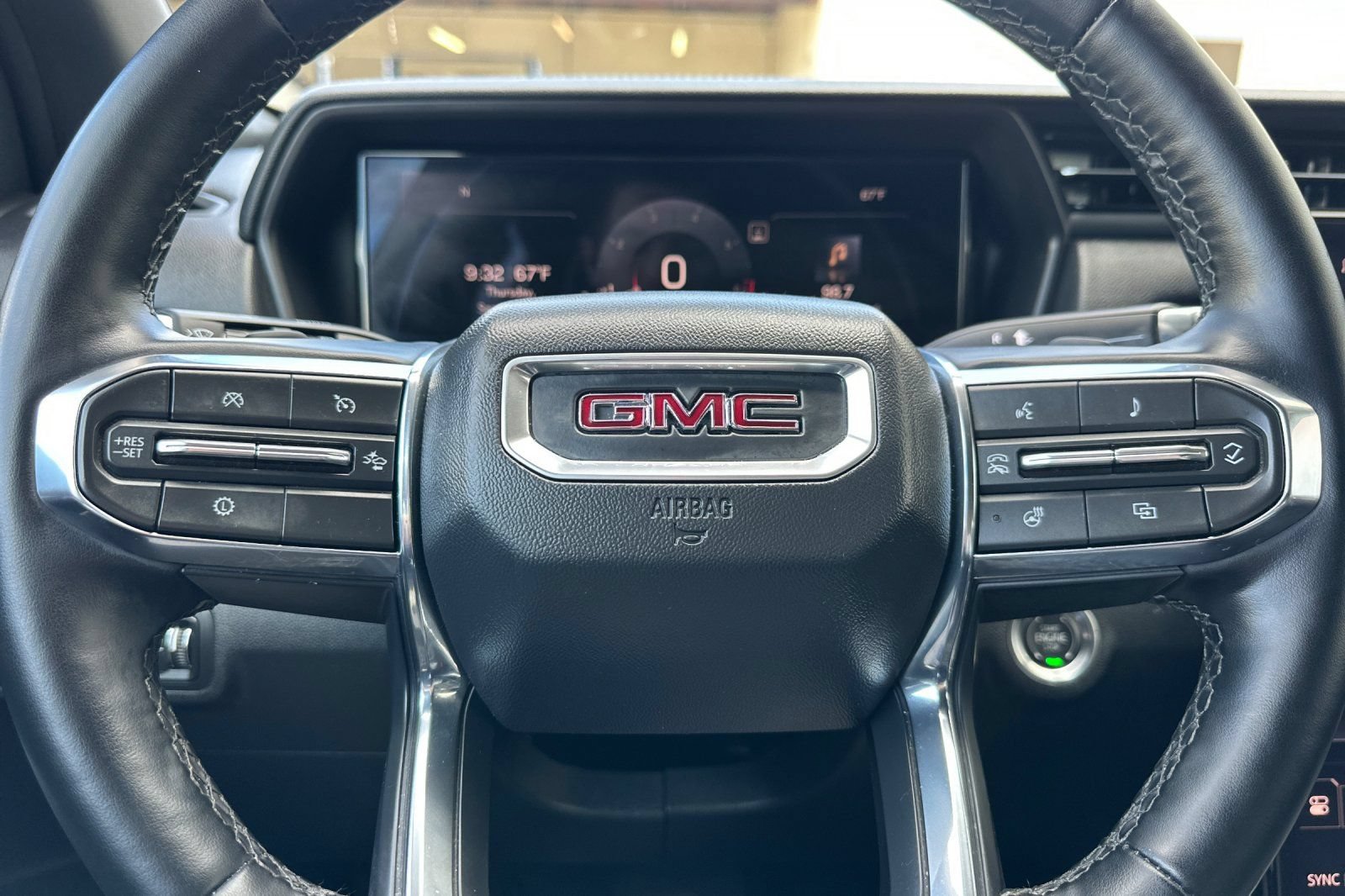 Used 2026 GMC Terrain Elevation w/ Elevation Premium Package FWD image 31