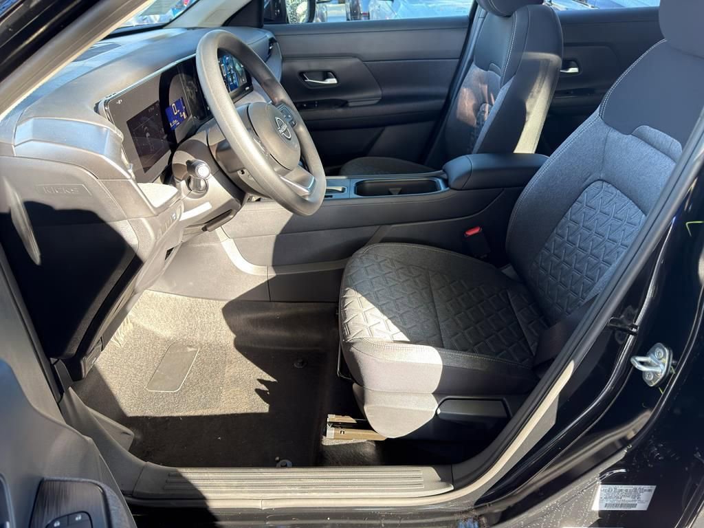 New 2026 Nissan Kicks SV image 15