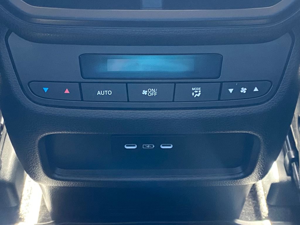 Used 2024 Honda Pilot Touring image 20