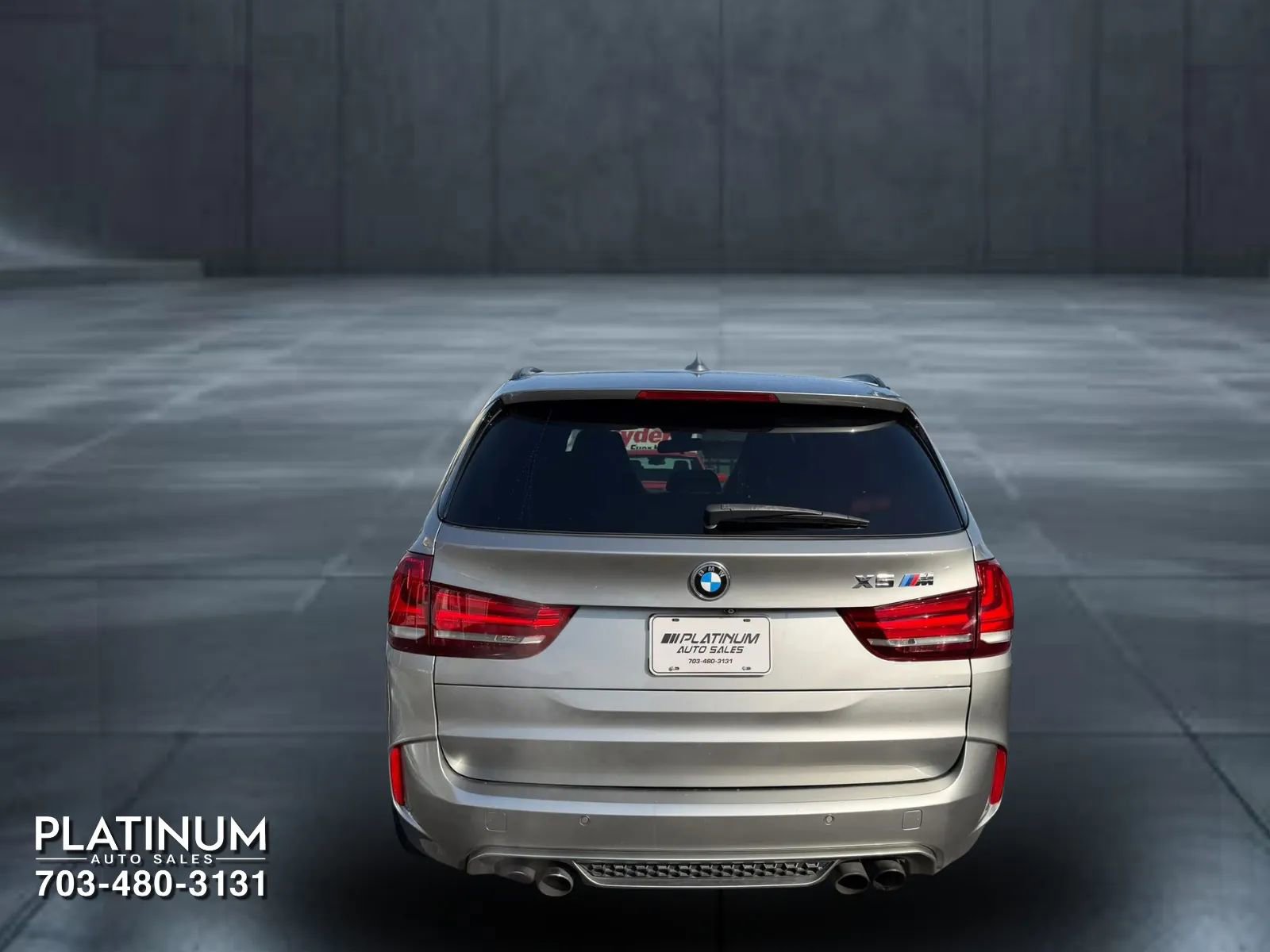 Used 2017 BMW X5 M image 8