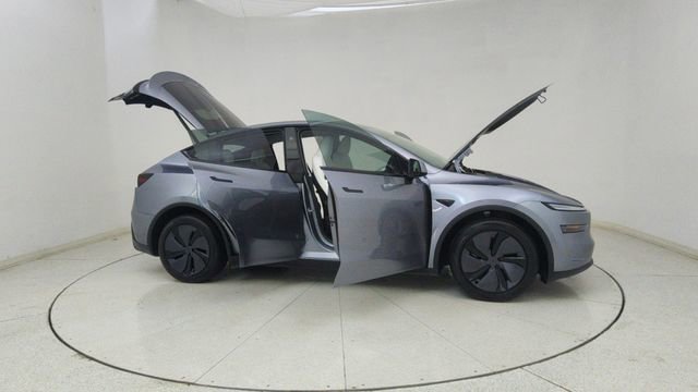 Used 2026 Tesla Model Y 2WD image 68