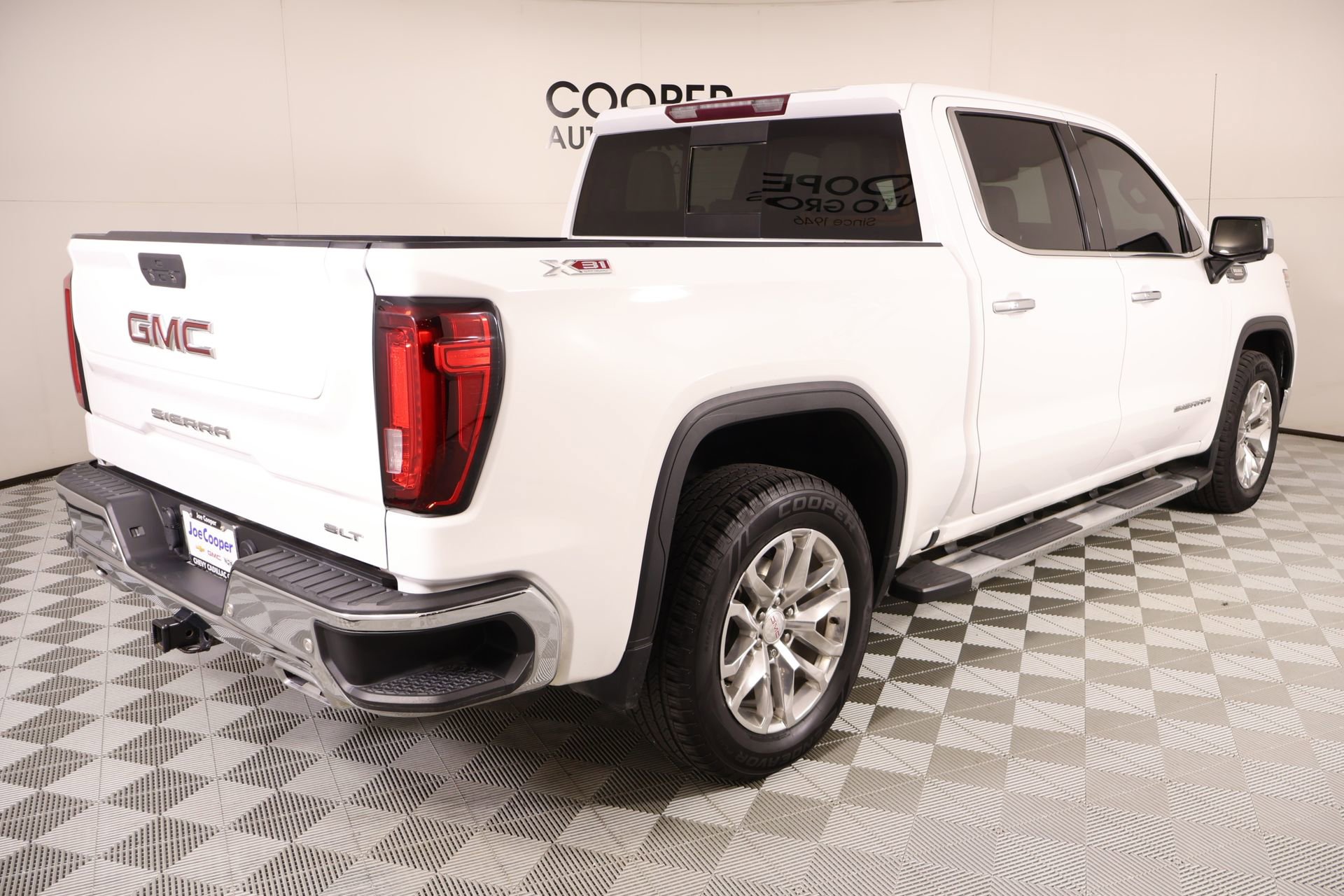 Used 2021 GMC Sierra 1500 SLT w/ SLT Premium Plus Package AWD/4WD image 21