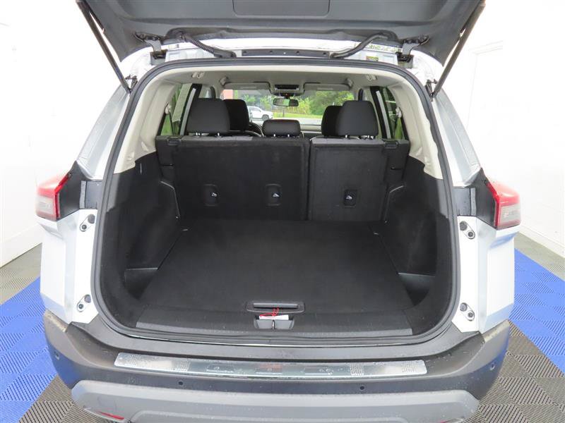 Used 2023 Nissan Rogue SV AWD/4WD image 12
