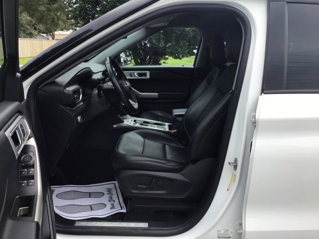 Used 2023 Ford Explorer Limited w/ Equipment Group 301A image 9