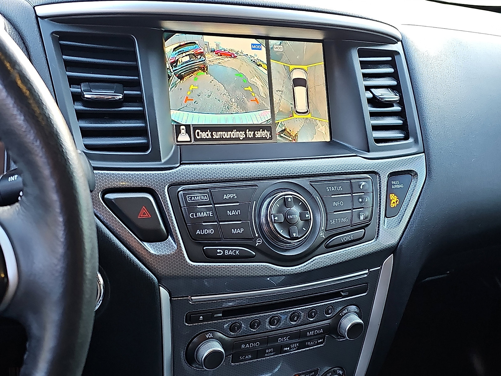 Used 2020 Nissan Pathfinder SL image 20