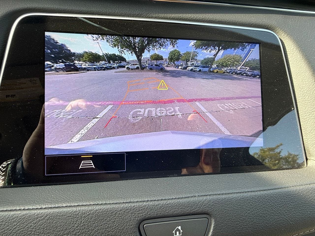 Used 2022 Cadillac XT4 Luxury FWD image 5