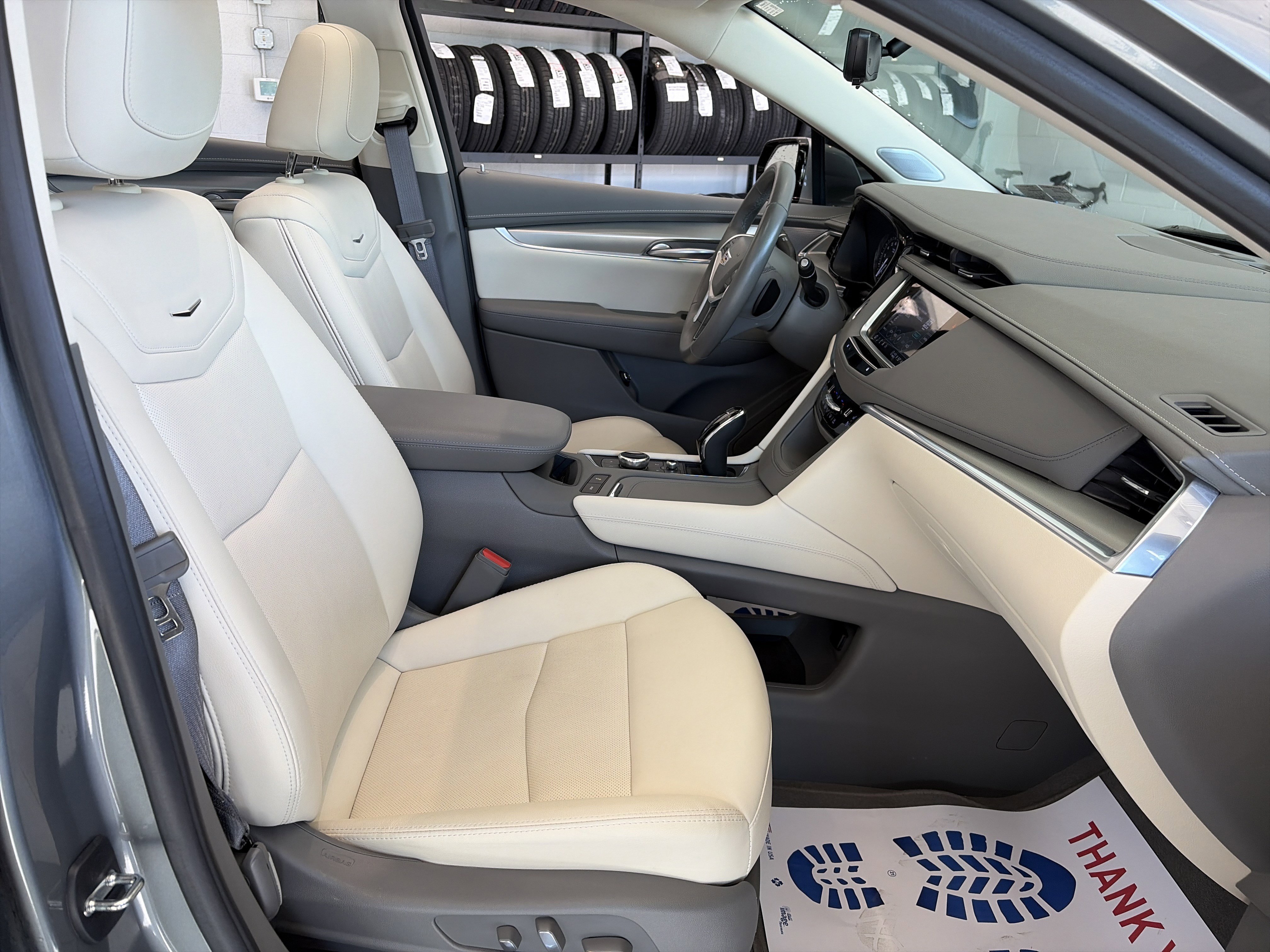 Used 2023 Cadillac XT5 Premium Luxury w/ Technology Package FWD image 32