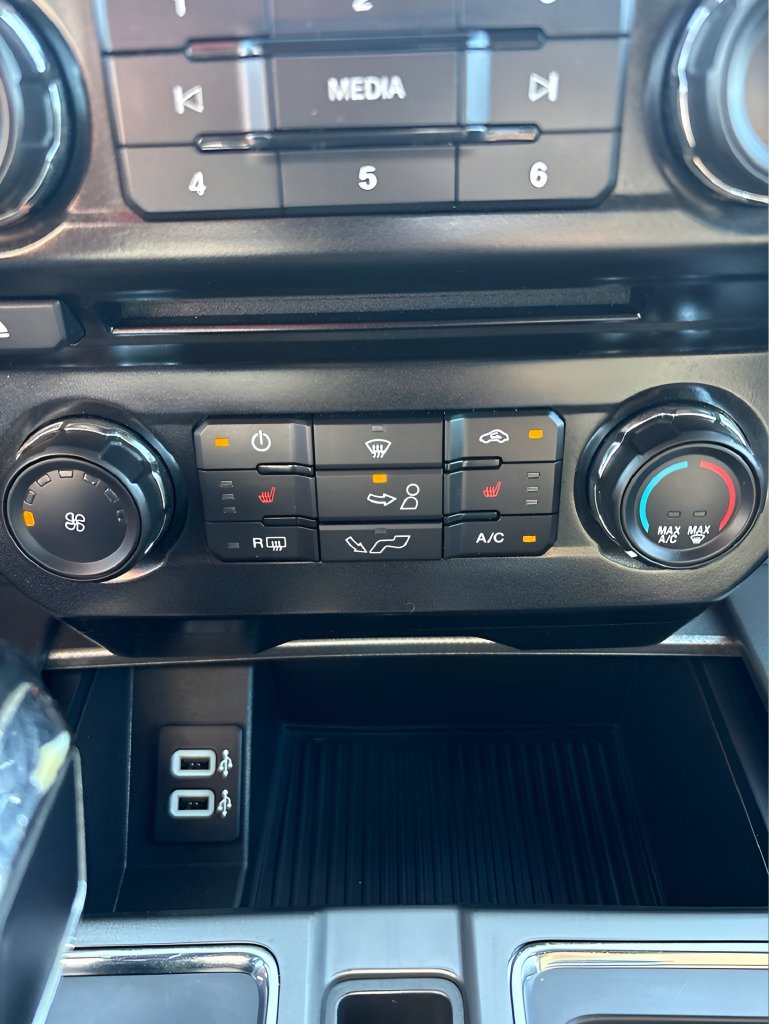 Used 2017 Ford F150 XLT w/ Equipment Group 302A Luxury AWD/4WD image 26