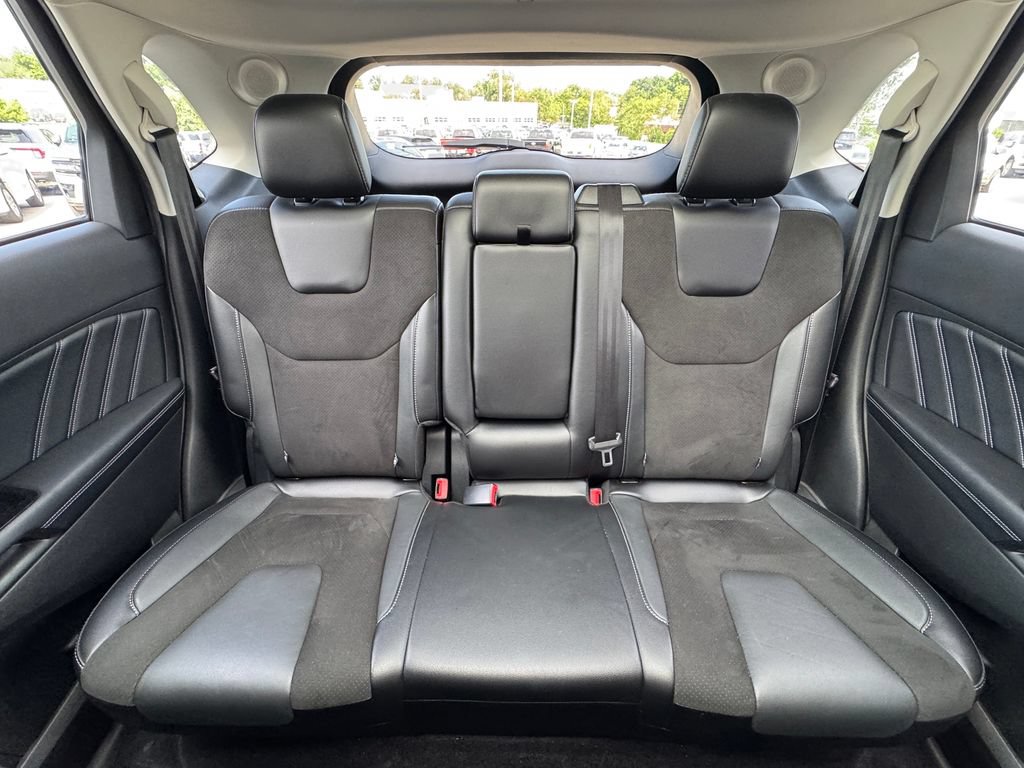 Used 2017 Ford Edge Sport w/ Equipment Group 401A AWD/4WD image 31