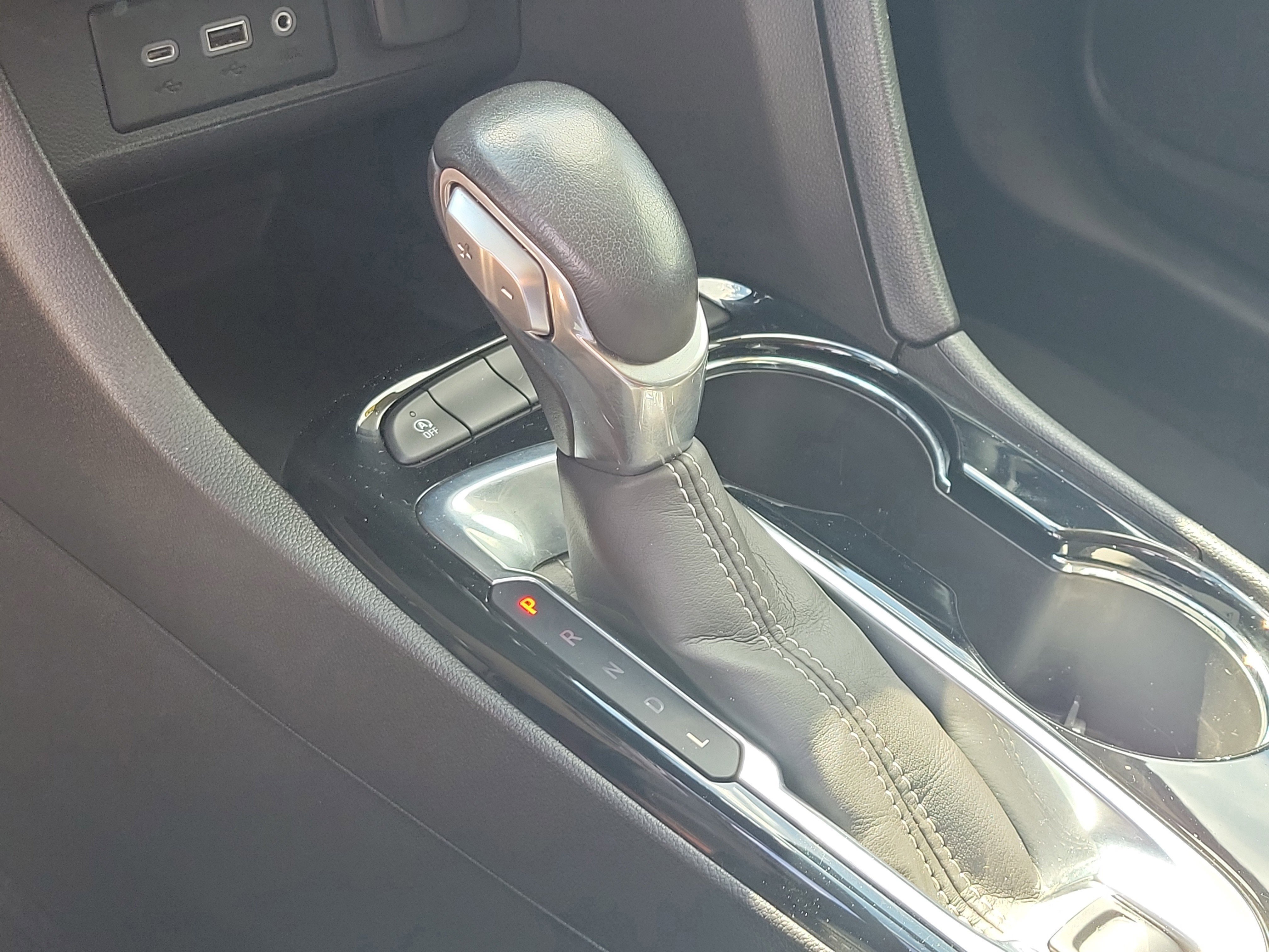 Used 2023 Buick Encore GX Preferred image 23