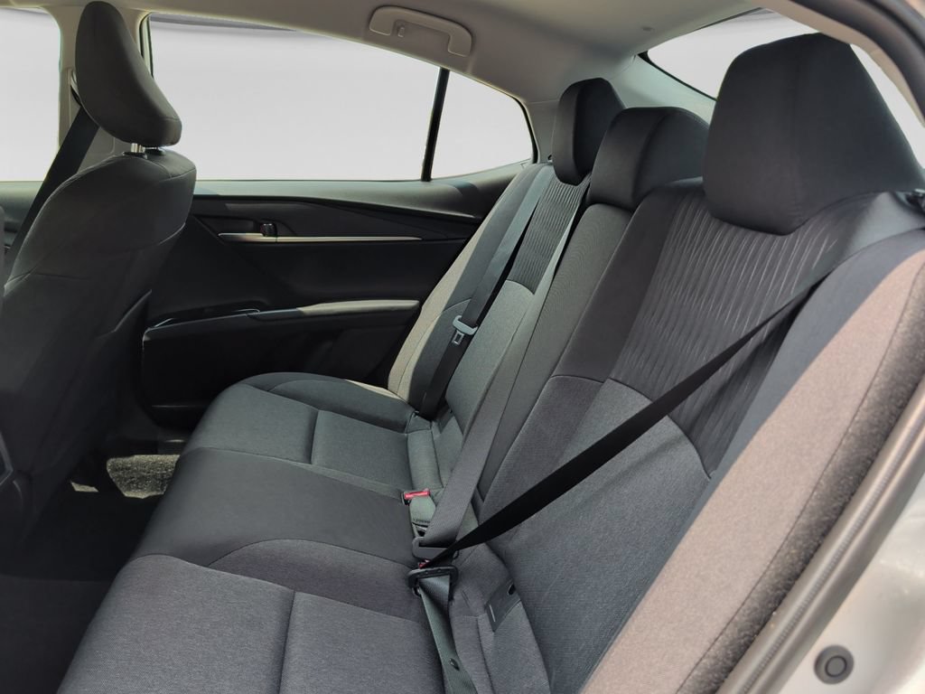Used 2026 Toyota Camry LE FWD image 31