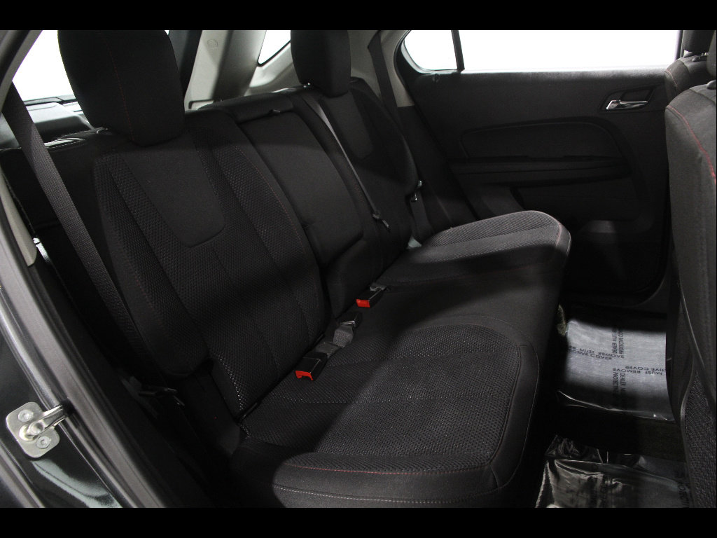 Used 2017 Chevrolet Equinox LS image 16