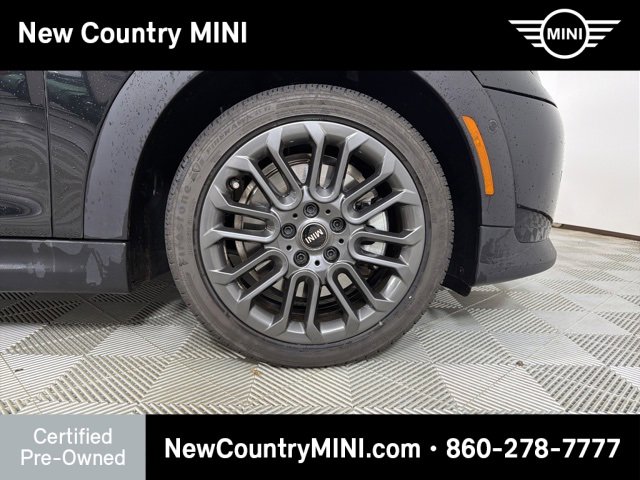 Certified 2025 MINI Cooper 2-Door Hardtop image 9