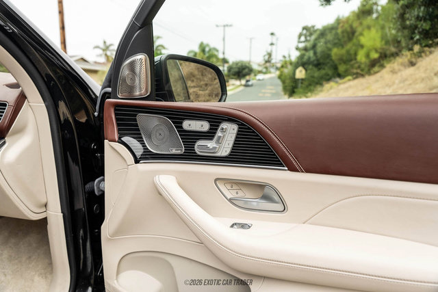 Used 2023 Mercedes-Benz Maybach GLS 600 4MATIC image 60