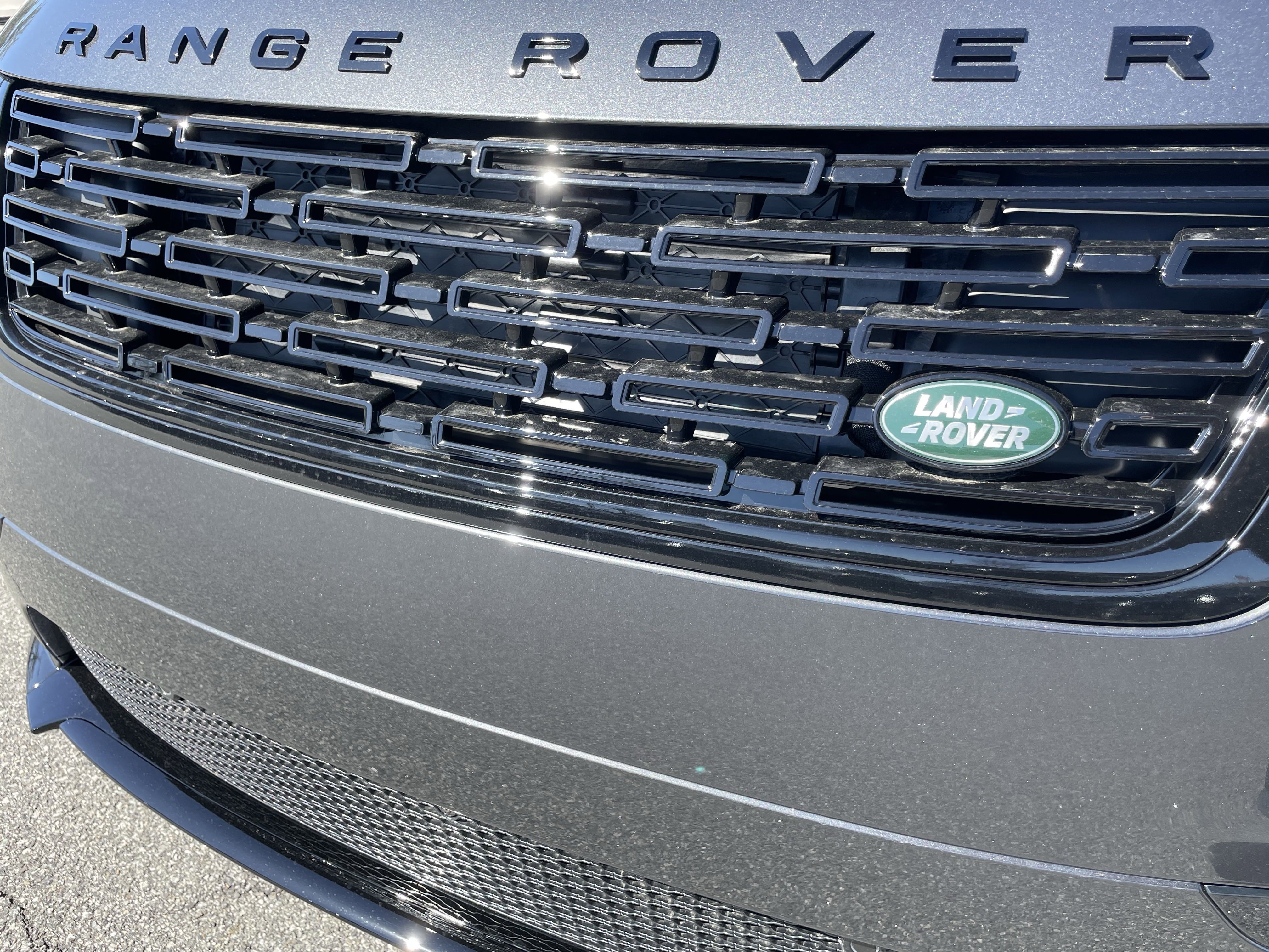 New 2026 Land Rover Range Rover Velar Dynamic SE image 32