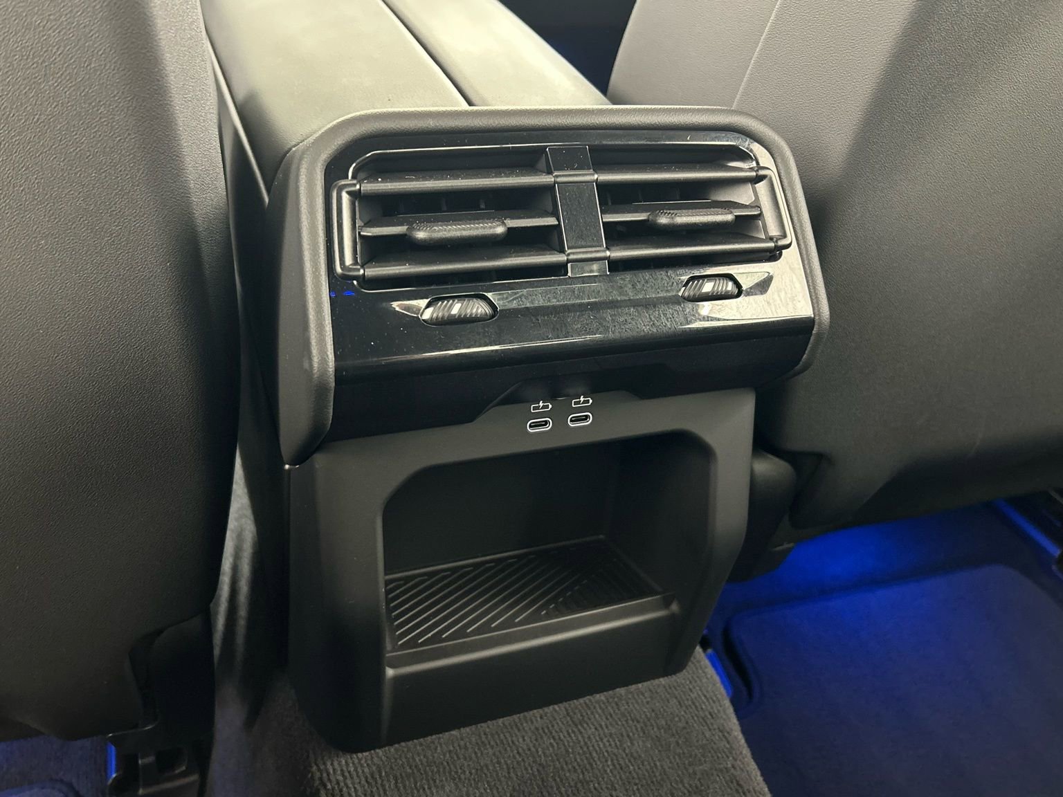 Used 2025 BMW 530i xDrive w/ Premium Package image 77