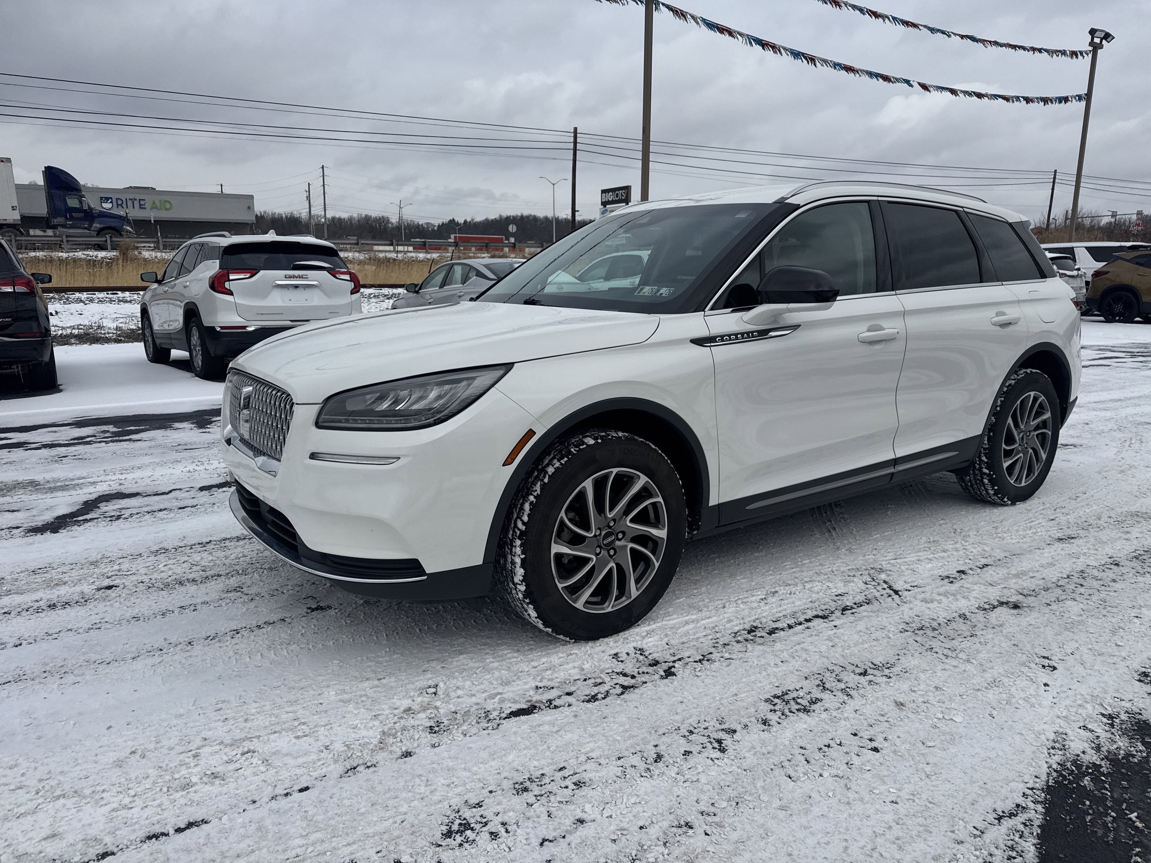 Used 2022 Lincoln Corsair AWD w/ Equipment Group 101A image 8