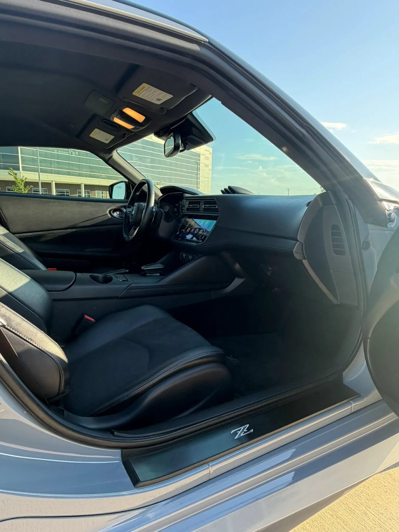 Used 2023 Nissan Z w/ Floor Mat Package (L93) RWD image 31