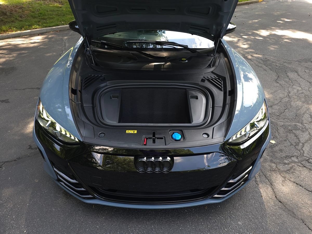 Used 2022 Audi RS e-tron GT w/ Carbon Performance Package AWD/4WD image 75