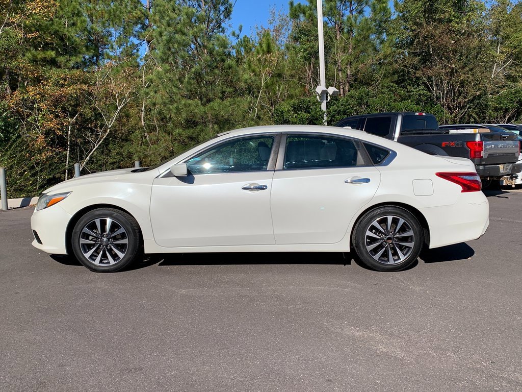 Used 2017 Nissan Altima 2.5 SV image 6