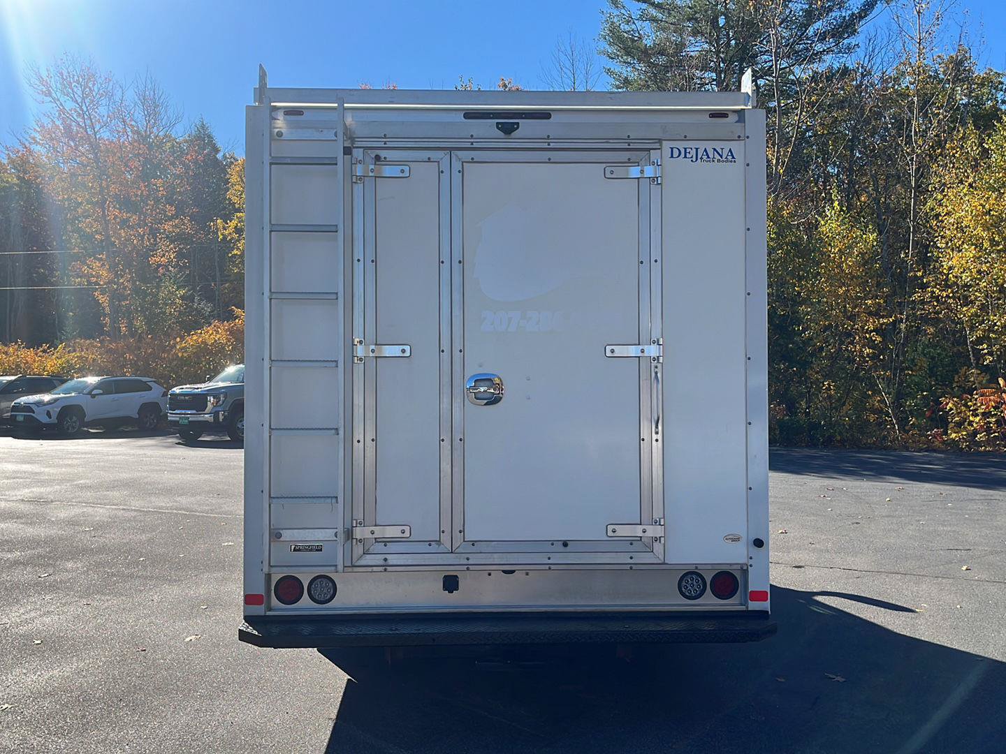 Used 2023 GMC Savana 3500 w/ Power Convenience Package RWD image 4