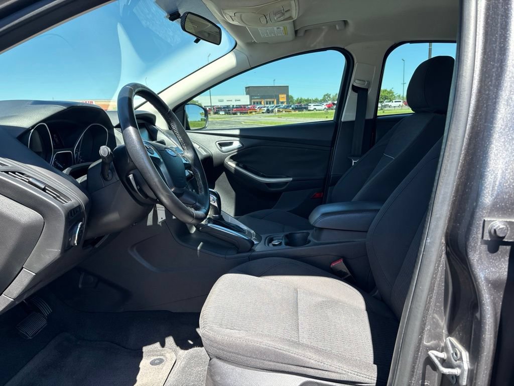 Used 2012 Ford Focus SEL FWD image 9