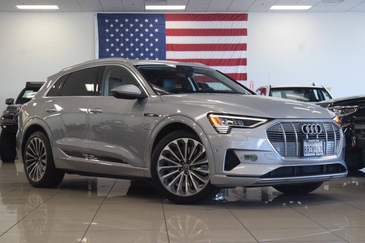 Used 2019 Audi e-tron Prestige w/ Prestige Package AWD/4WD image 2
