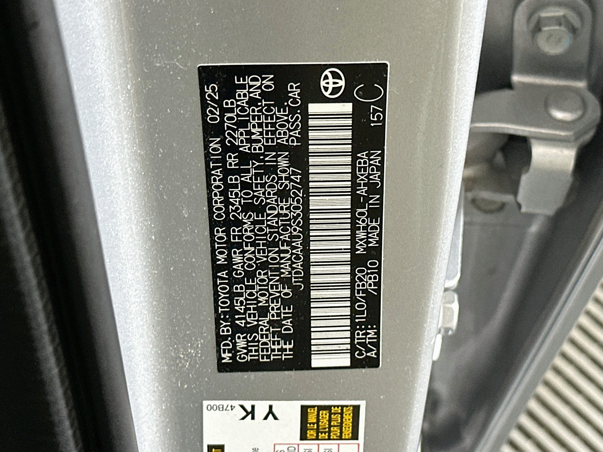 Used 2025 Toyota Prius LE FWD image 12