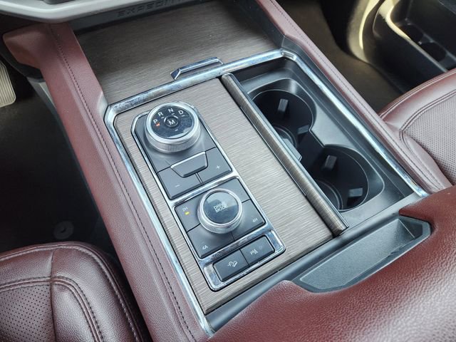 Used 2024 Ford Expedition Limited image 19